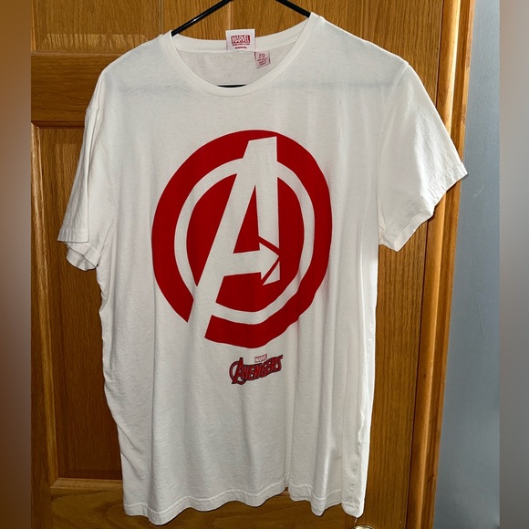 White Avengers Logo Shirt - Picture 1 of 2